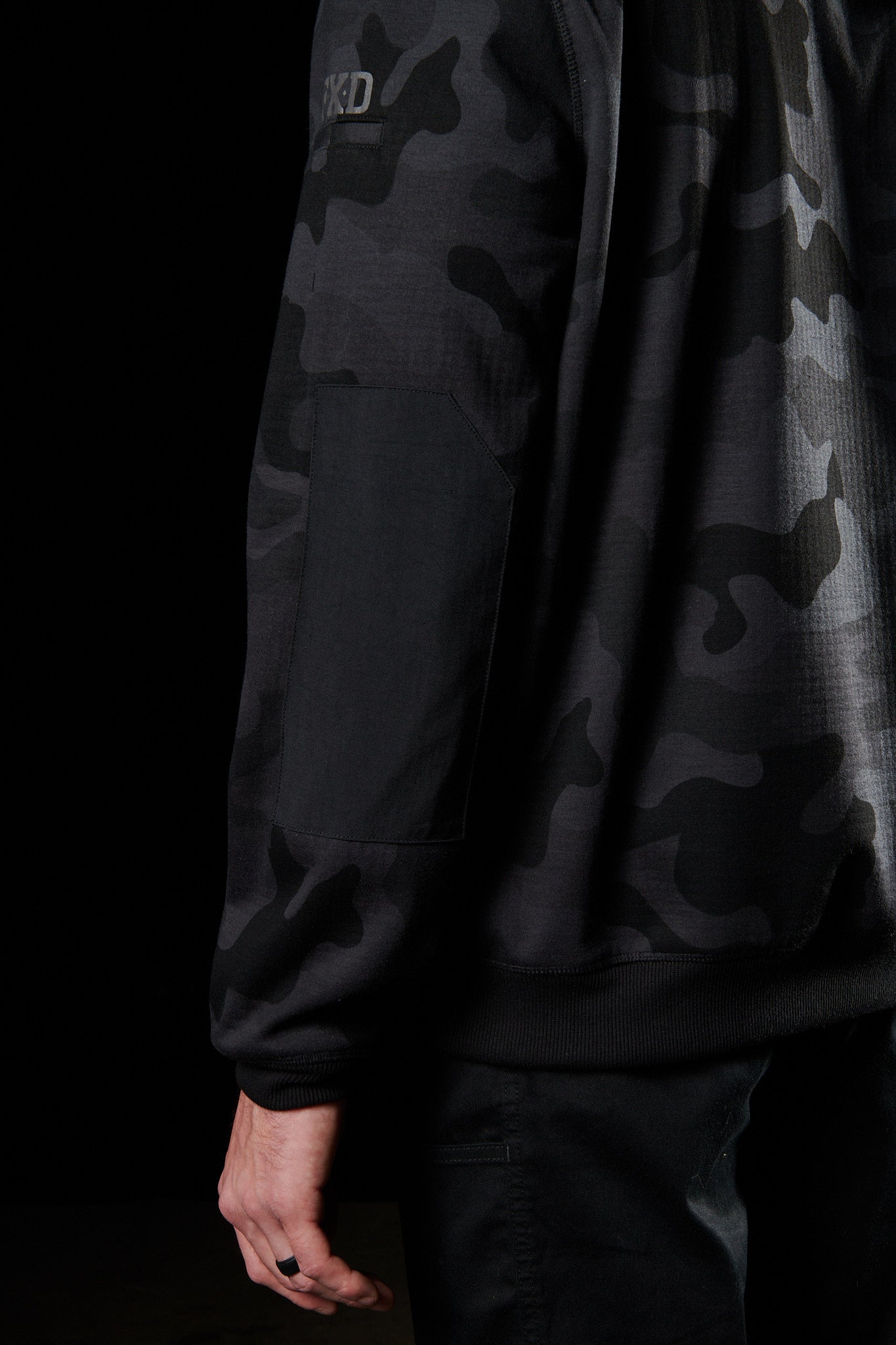 Elbow detailing of the WF◆1 Black Camo